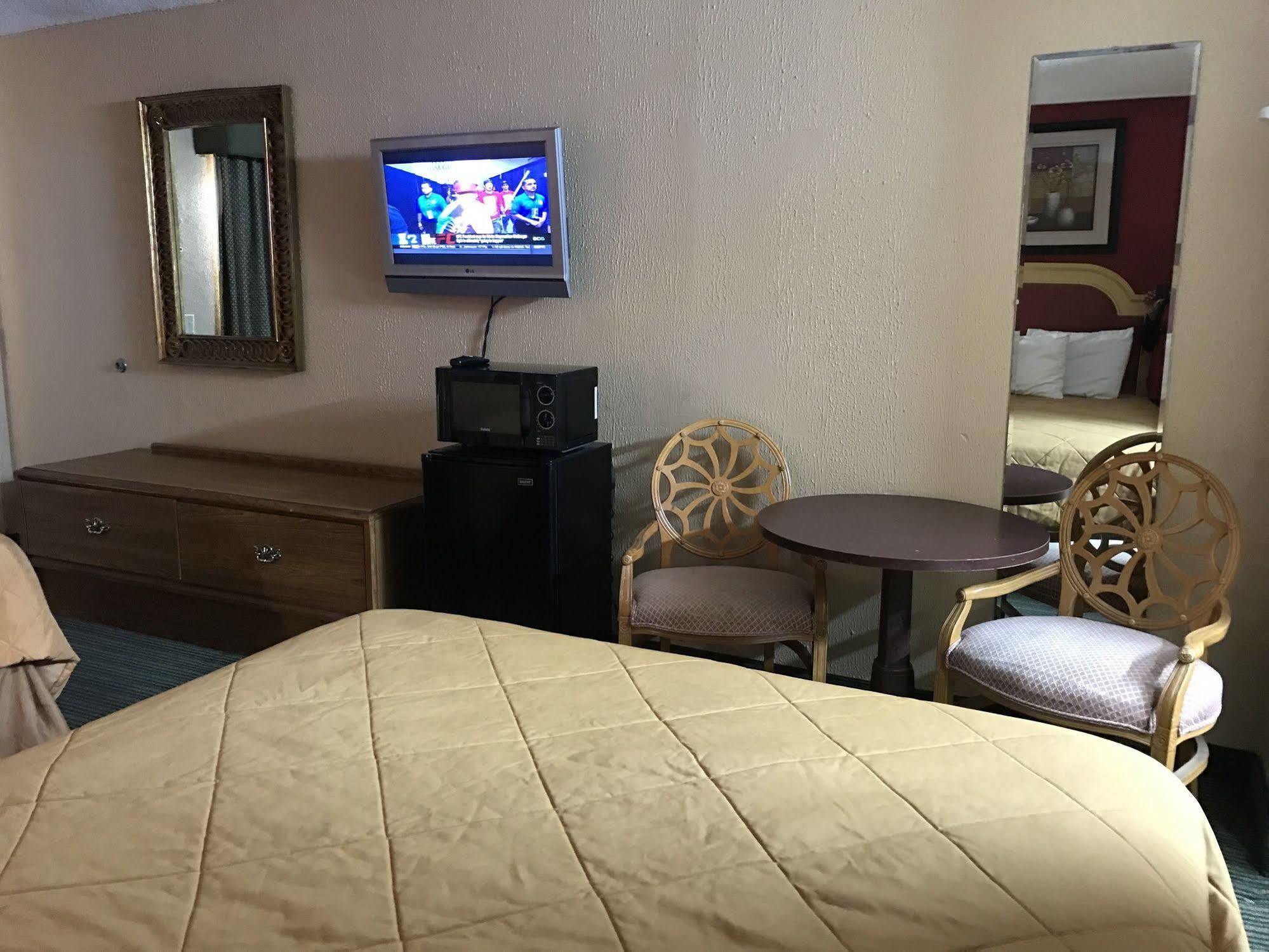 Rodeway Inn Hazlehurst Εξωτερικό φωτογραφία